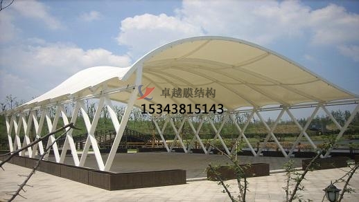 ?？谏虡I(yè)廣場(chǎng)雨棚搭建