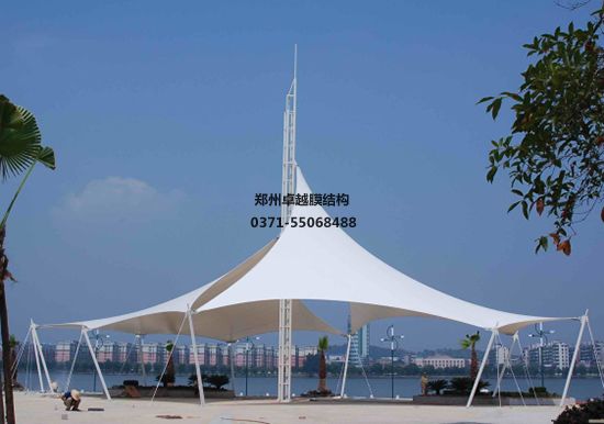 膜結(jié)構(gòu)地下車庫入口如何進行保潔？